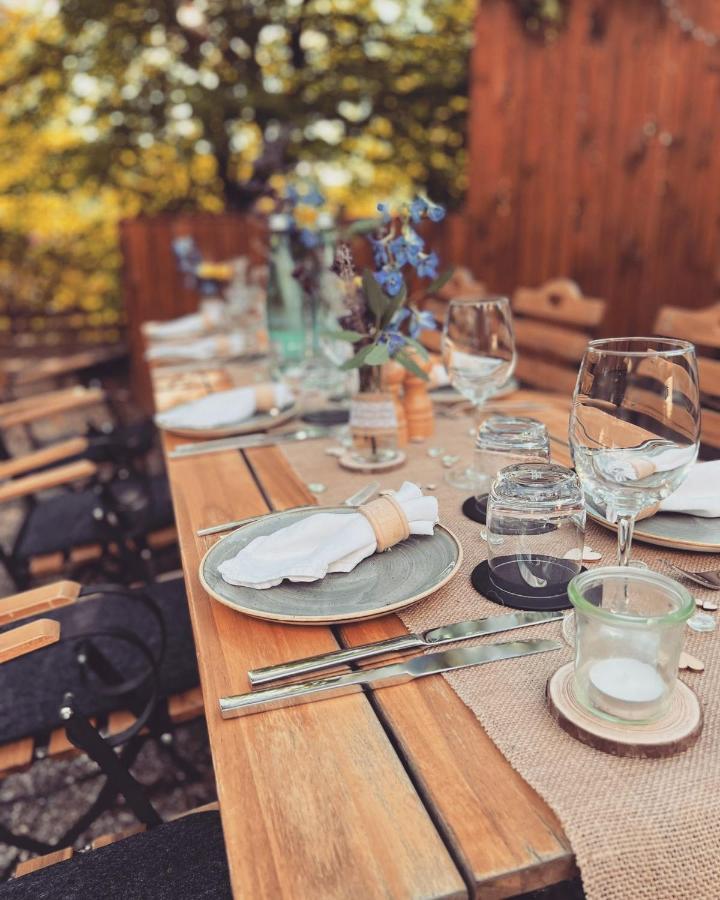 Hotel & Restaurant Gruener Baum Merzhausen Eksteriør bilde